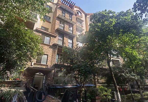 藍田御景灣8套住房和3套營業(yè)房第一次拍賣